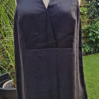 38 - H&M top zwart pure silk nieuw (0925may)