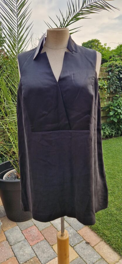 38 - H&M top zwart pure silk nieuw (0925may)