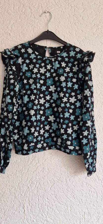 146 152 - WE truitje groene bloemen (1025jac)