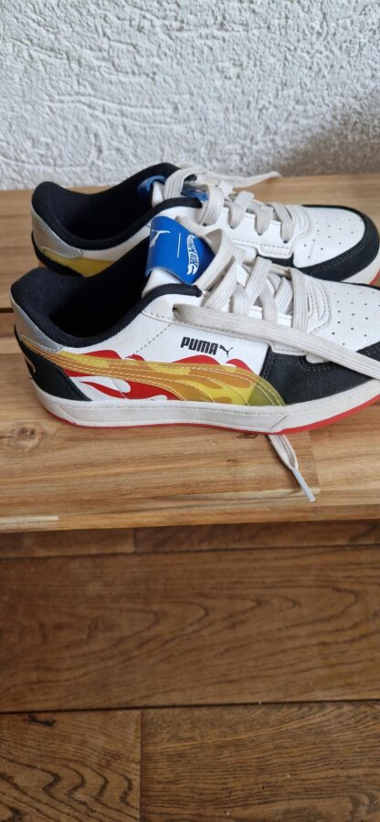 32 - Puma hot Wheels sneakers (1025jac)
