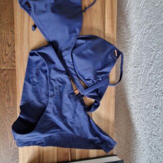 38 - O'Neill bikini blauw 2-delig (1025jac)