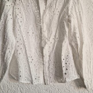 XS - Amisu witte blouse kanten rondjes (1125did2)