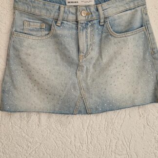 34 - Bershka mini jeansrok steentjes (1125did3)