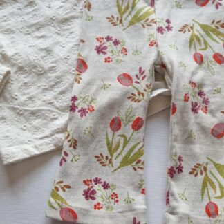 074 - Hema flared broekje broderie top (1125gro)