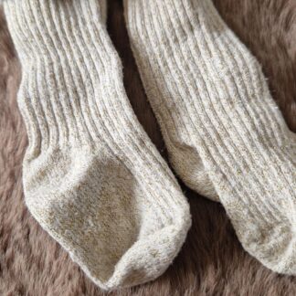 056 62 - Beige goudkleurige sokjes (1125nic)