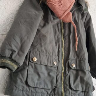 098 - H&M winterjas groen met Zara muts (1125