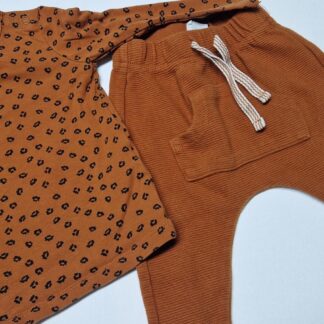 062 - Hema setje bruin cognac (1125nic)