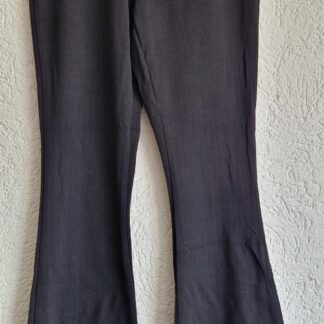 36 - Parami it's the fit broek zwart flared (1225ang2)
