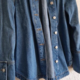 38 - B.Young spijkerblouse jasje met knopen (0126ab)