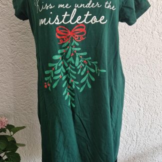 L - Nachtshirt groen kerst als nieuw (0226re)