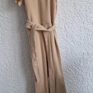 98 104 - Broekpak beige met ceintuur (0226el)