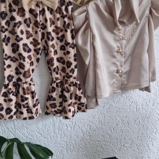 092 - Prachtige blouse met panterbroek (0226el)