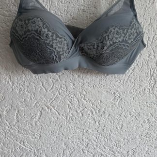 75C - Hunkemoller voedingsbh groen (0326zut)