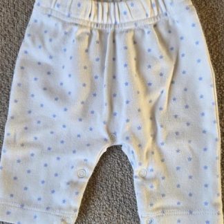 044 - Broekje wit lichtblauwe sterretjes (0326ut)