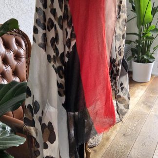 Sjaal dierenprint beige zwart rood (0326did)