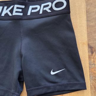 128 - Nike Pro sportbroekje zwart (0426jac)