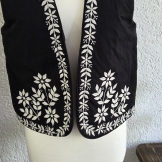 36 - Vila gilet zwart wit gewatteerd (0526ab)