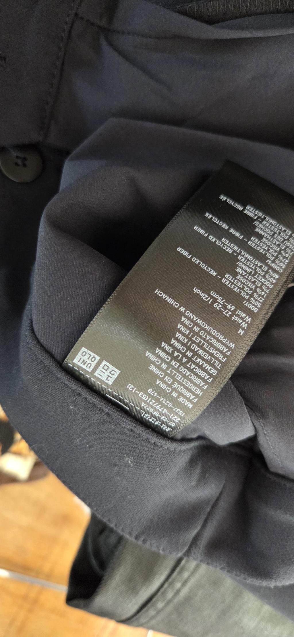 M - Uniqlo korte pantalon donkerblauw als nieuw (0526prv) - Afbeelding 6