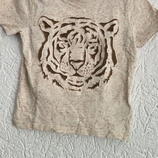 092 - H&M shirtje beige tijger (0626zut)