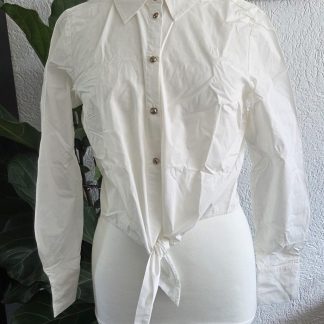 34 - Nikkie blouse met knoop wit (0726meg)