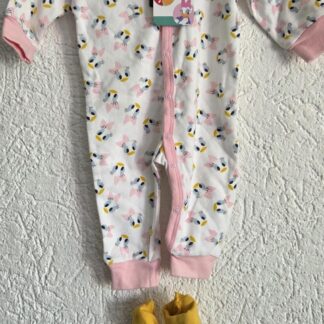 056 - Disney babypakje met slofjes nieuw (0926hat)
