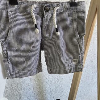 098 - H&M short streepjes (0926od)