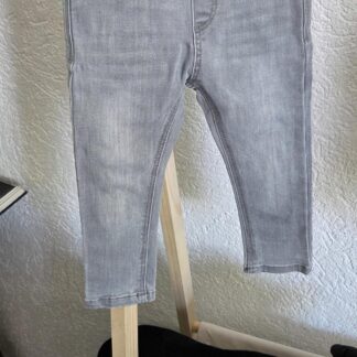 086 - Zara jeans grijs skinny (0926od)