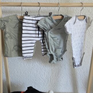 062 - Kidooz broekje Hema rompers shirtje (0926od)