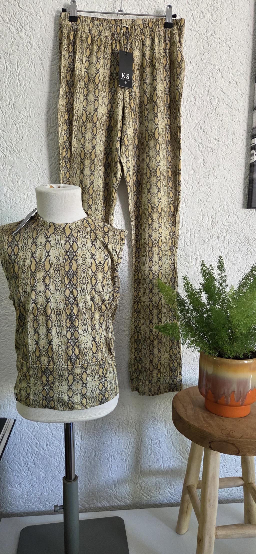140 en 176 - Kiestone flair pants en/of top nieuw (0926vee)