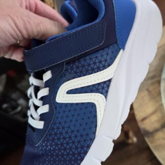 33 - Decathlon sneakers binnen (1026jac)